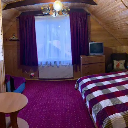 під лісом у гіда Lodge