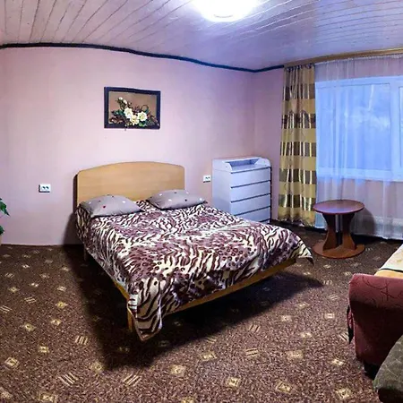 Lodge під лісом у гіда Yaremche